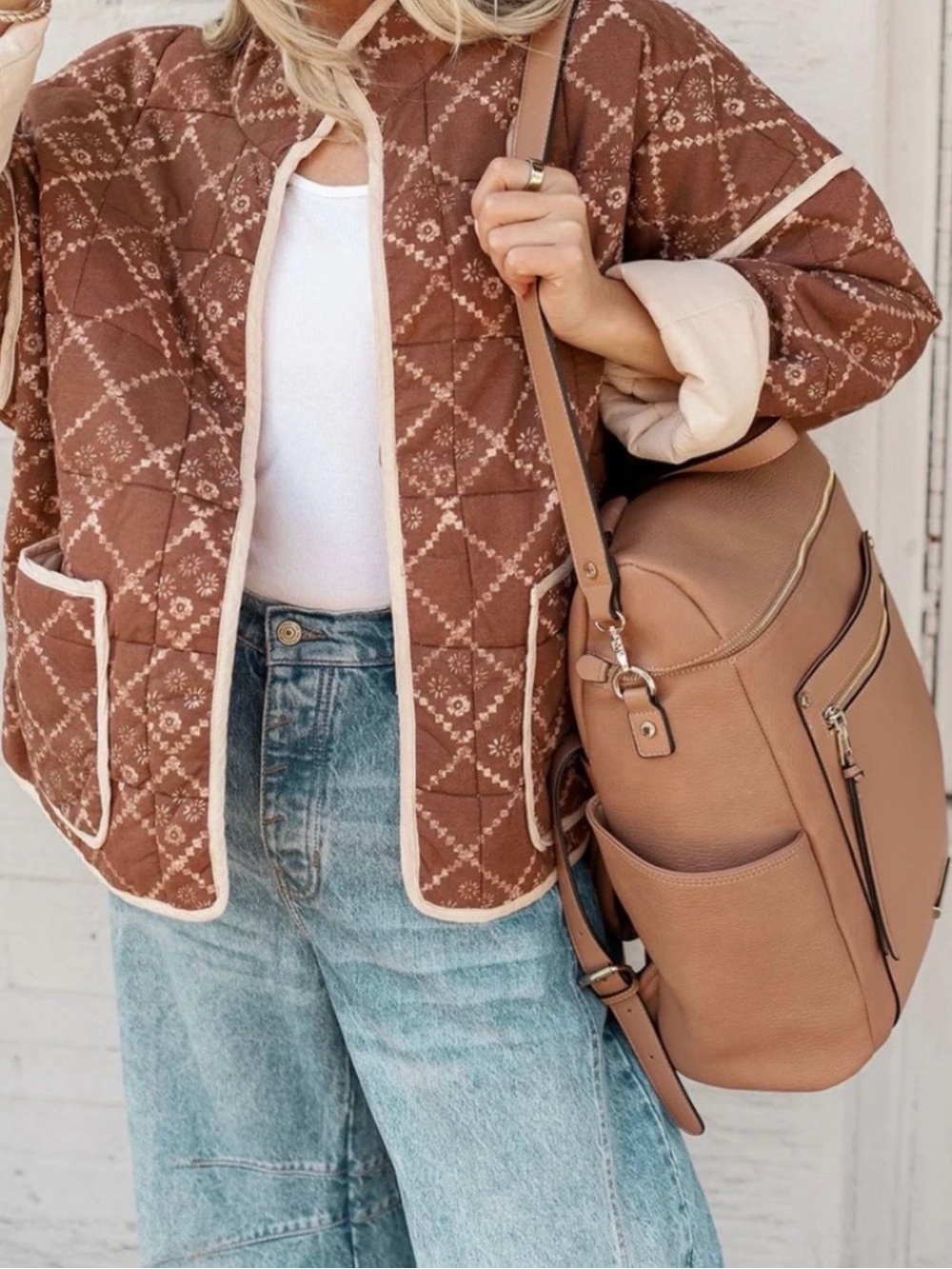 Poppy & Peonies Commuter Backpack Crossbody Bag Mocha Mousse - Picture 4 of 5